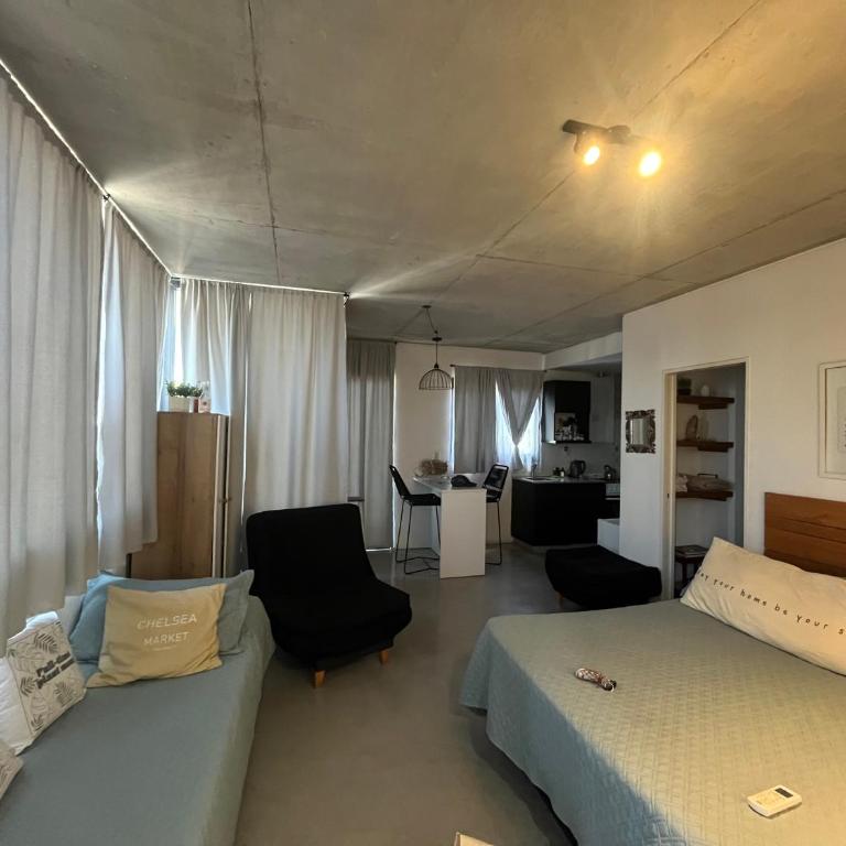 Luminoso Depto 40 metros NUEVO. Excelente Ubicacion Zona Sur. - Apartamento con balcón - 3