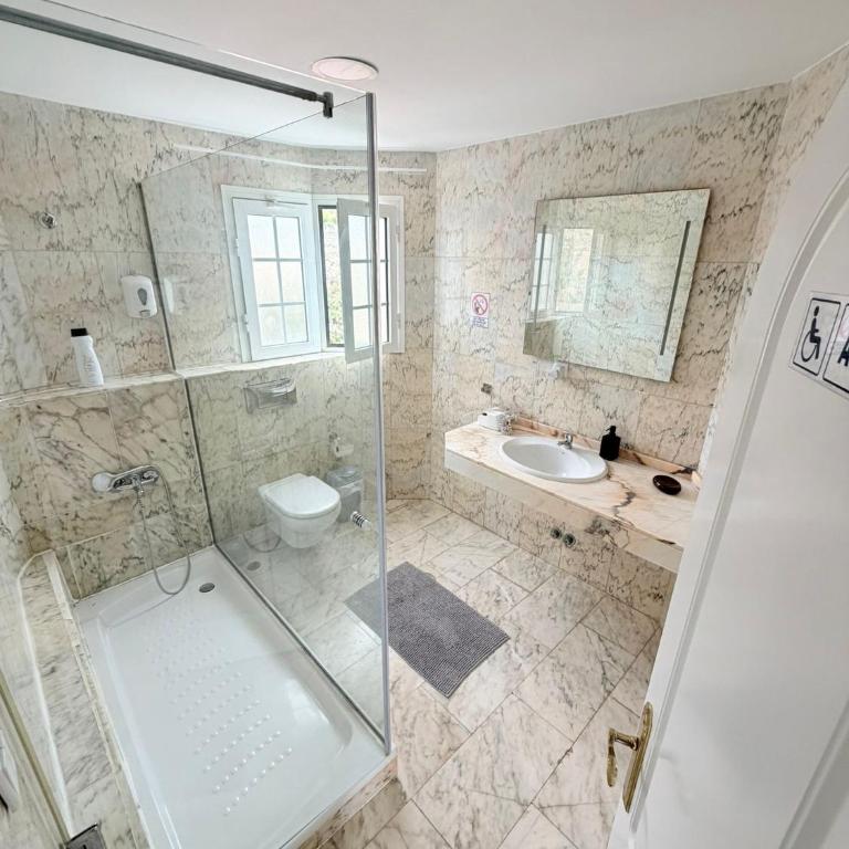 Casa Liliana - Three-Bedroom Villa - 28
