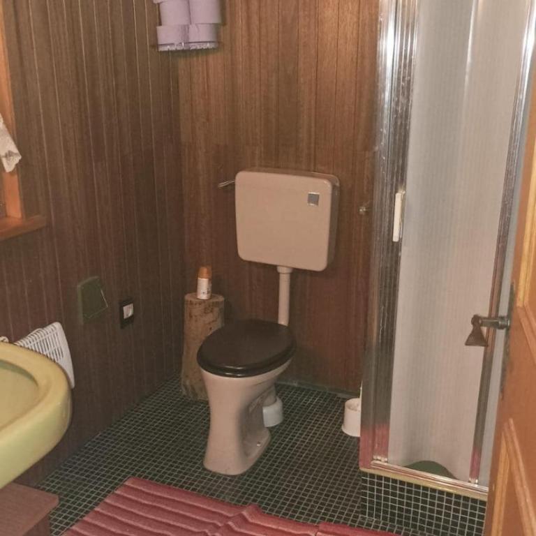 Kleine gemütliche Holzhütte ALLEINLAGE - WLAN bis 5 Personen - Haus mit 2 Schlafzimmern - 11