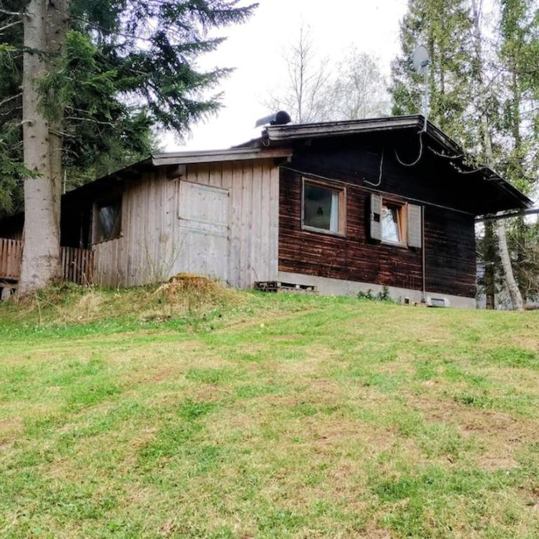 Kleine gemütliche Holzhütte ALLEINLAGE - WLAN bis 5 Personen - Haus mit 2 Schlafzimmern - 6