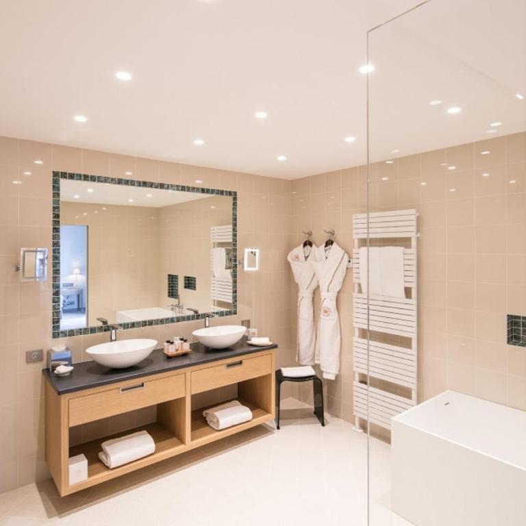 Hotel Byblos Saint-Tropez - Suite Deluxe - 11