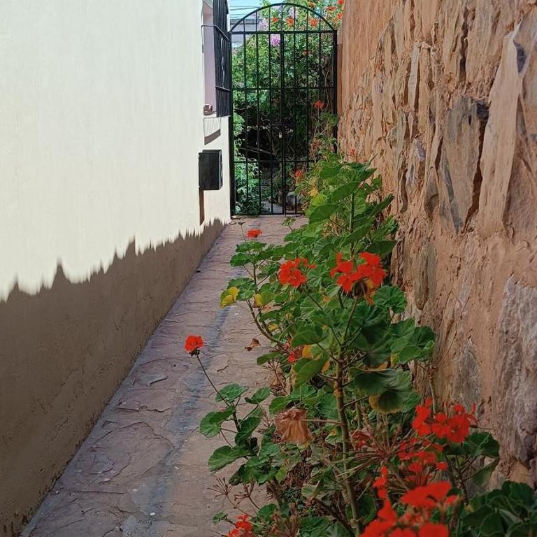 La Casa de Arriba - Three-Bedroom House - 5