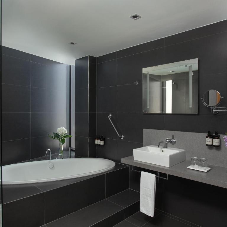 NH Parma - Junior Suite - 6