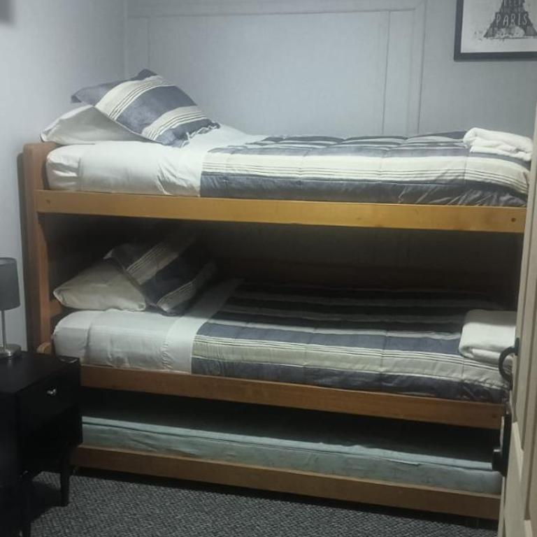 Hostal Don Francisco - Standard Double Room with Shared Bathroom - 1