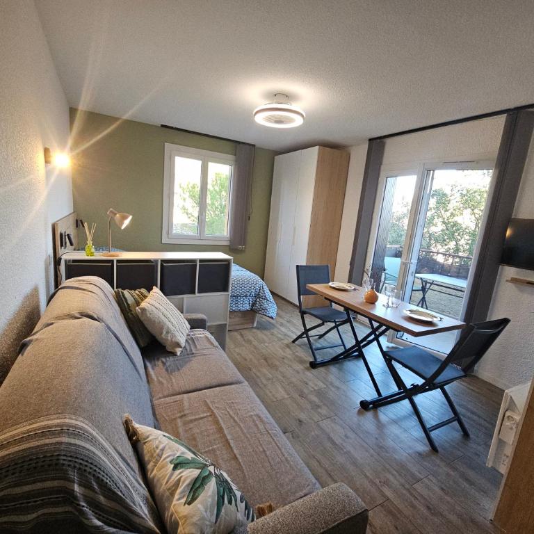 Nouveau-Charmant T1 rénové, Balcon vue sur la garrigue - Apartment mit 1 Schlafzimmer - 1