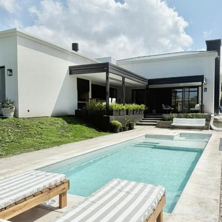 Alquiler por quincena en barrio privado arenas del sur - Three-Bedroom Apartment - 3