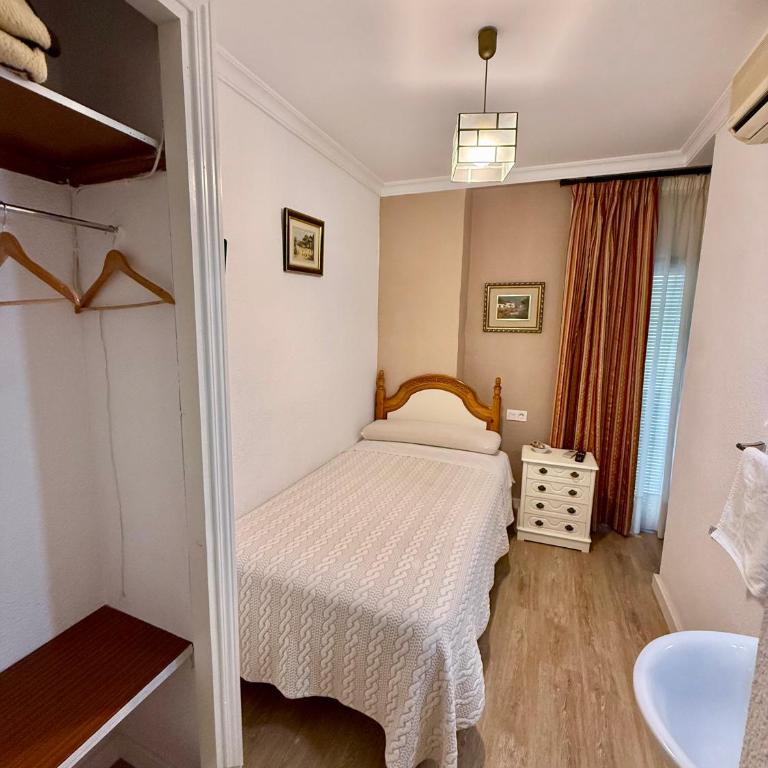 Pension Zurita - Comfort Triple Room - 5