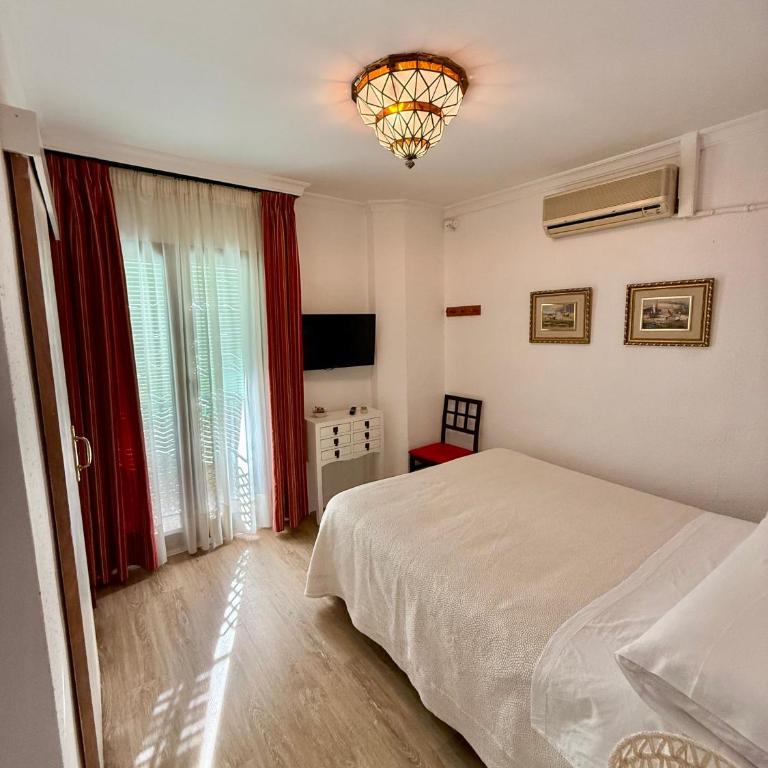 Pension Zurita - Double or Twin Room with Private Bathroom - 22
