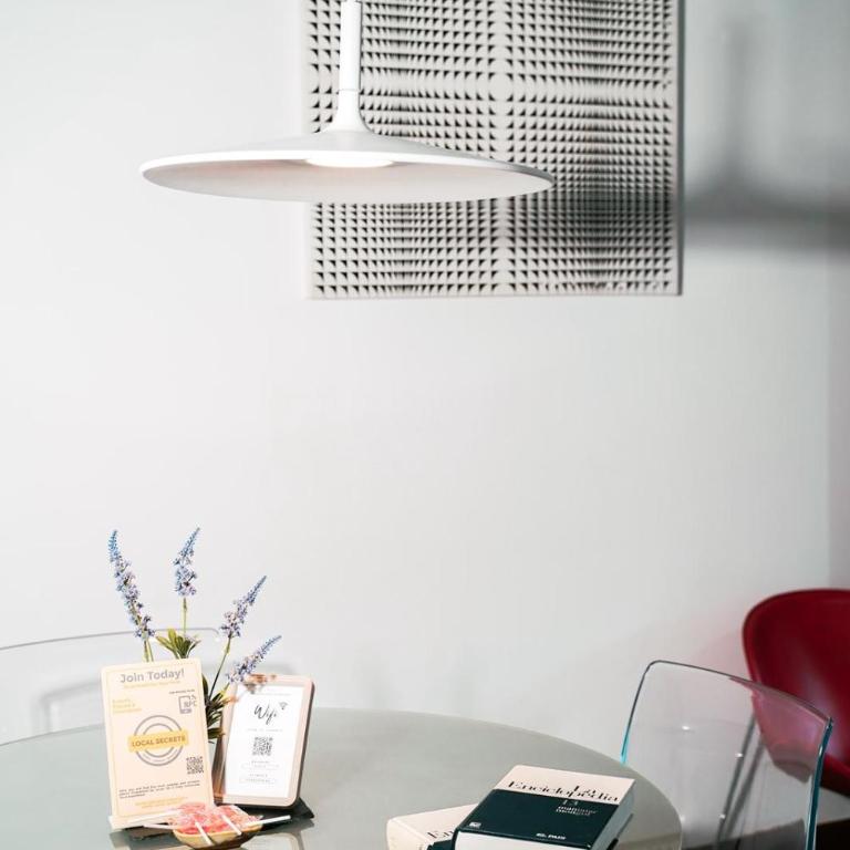 Happy Apartments Valencia - Two-Bedroom Apartment with Terrace (5 Adults) - 10