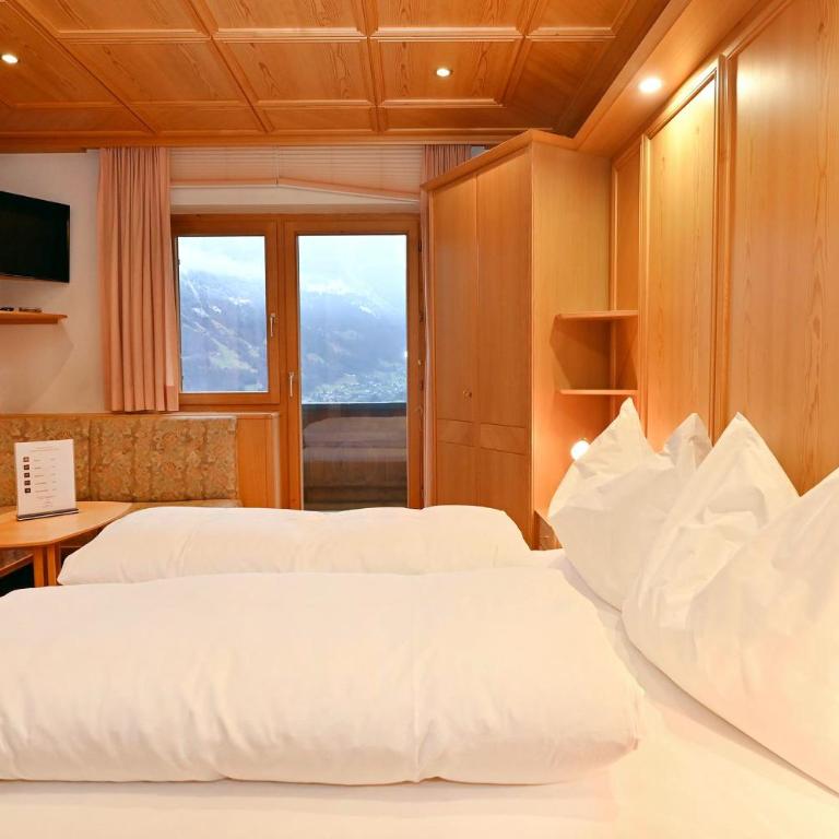 Rundblick Gästehaus Schruns Tschagguns by Alpenfeder - Three-Bedroom Apartment with Mountain View - 6