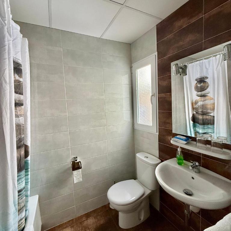 Pension Zurita - Double or Twin Room with Private Bathroom - 34