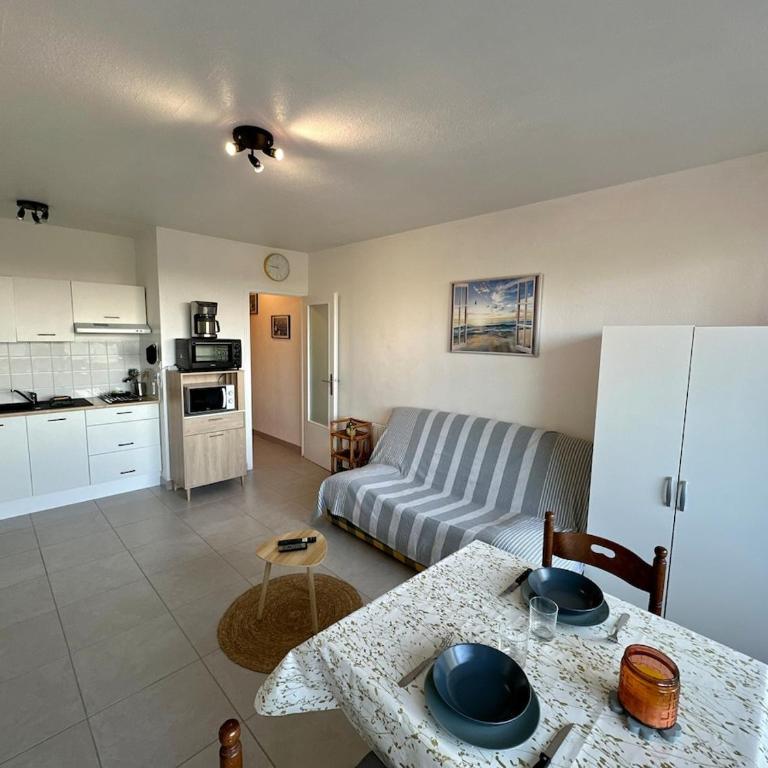 Grand studio à deux pas de la plage - Apartment mit 1 Schlafzimmer - 2