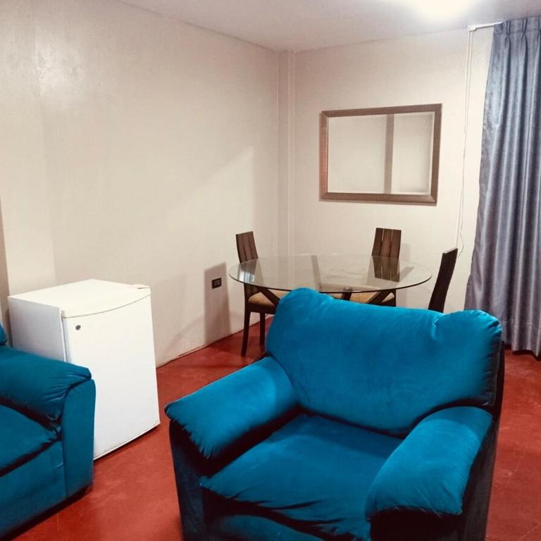 Departamento de tres habitaciones amplio - Three-Bedroom Apartment - 1