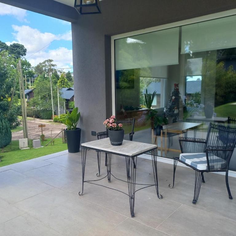 Casa Sierra de los Padres Gran parque y pileta - Casa de 2 dormitorios - 12