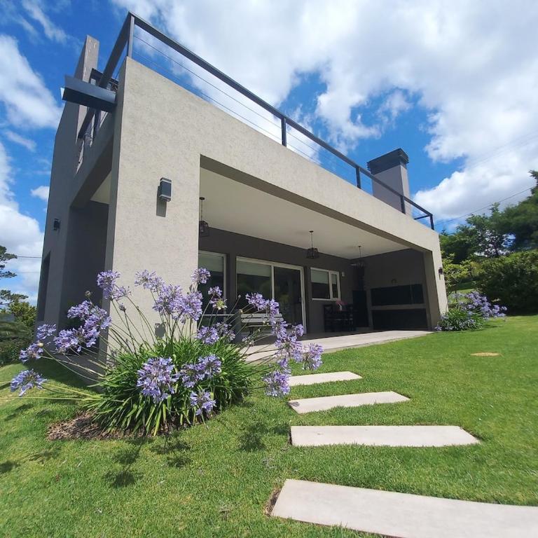 Casa Sierra de los Padres Gran parque y pileta - Casa de 2 dormitorios - 1