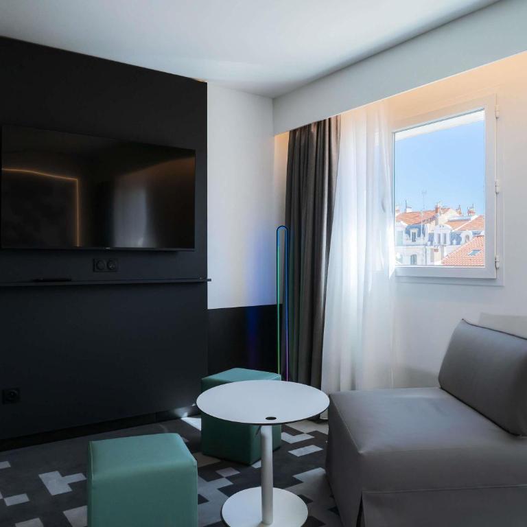 ibis Styles Béziers Centre - Chambre Lits Jumeaux Standard avec Canapé - 1