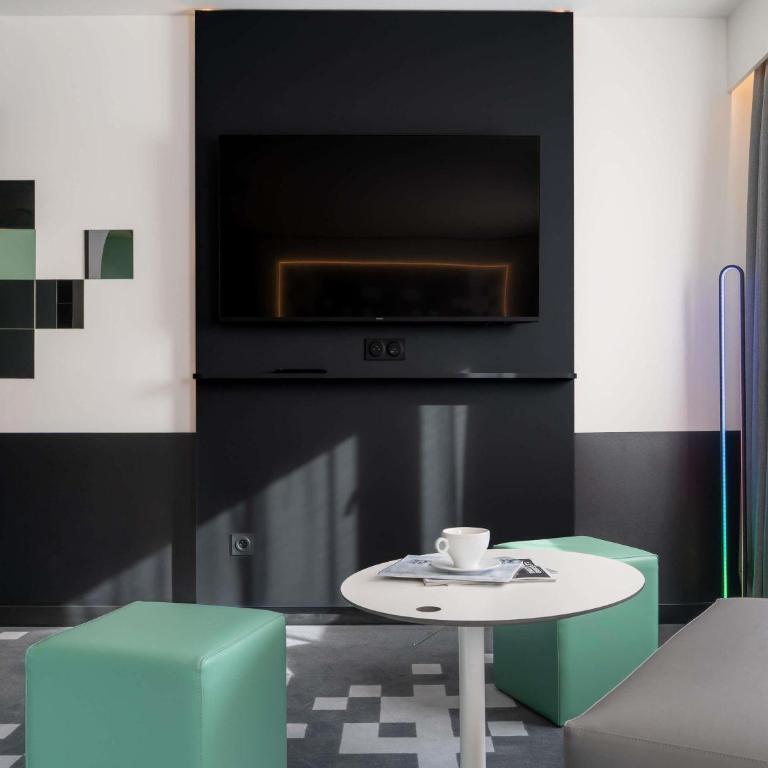 ibis Styles Béziers Centre - Chambre Lits Jumeaux Standard avec Canapé - 4