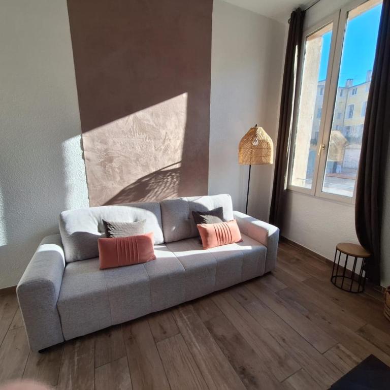 Grand studio dans le centre historique - Apartamento de 1 dormitorio - 5