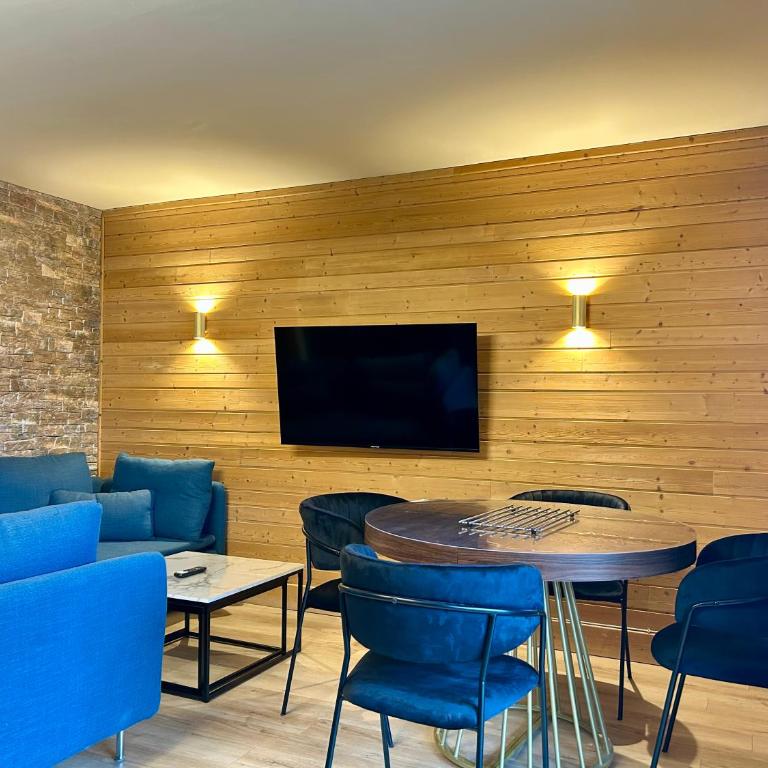 Alpine Mood - Vue - Balcon - Parking - Appartement 2 Chambres avec Vue sur la Montagne - 31