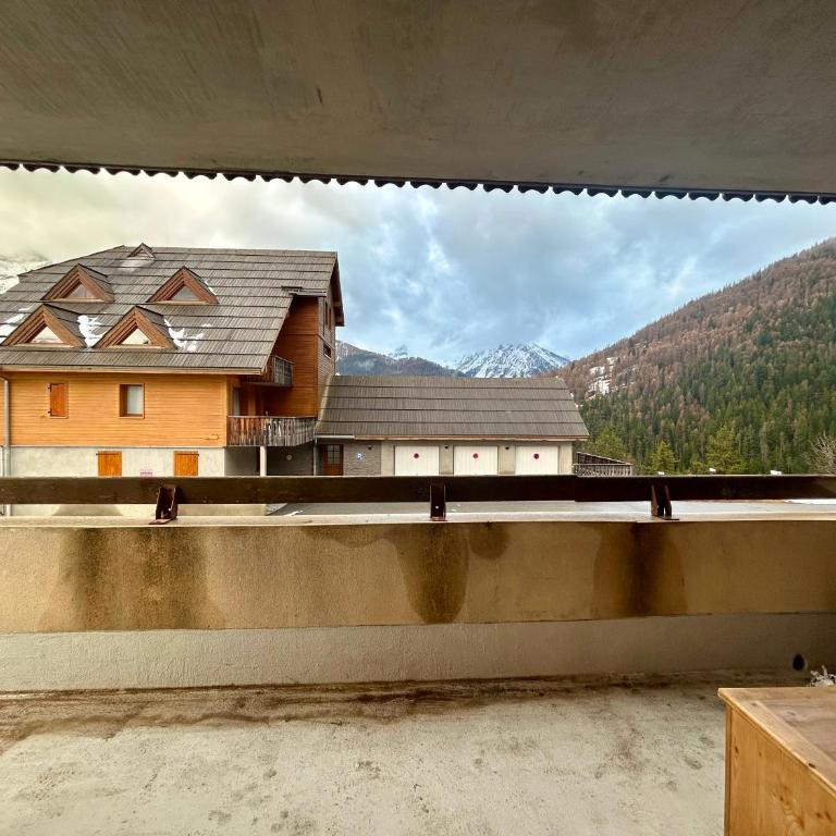 Alpine Mood - Vue - Balcon - Parking - Appartement 2 Chambres avec Vue sur la Montagne - 18
