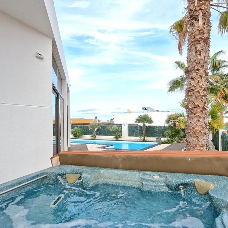 Villa Melania Paradise - Jacuzzi, Private pool, Gym, Minigolf, chill terrace, 4 bedrooms - Villa with Private Pool - 27
