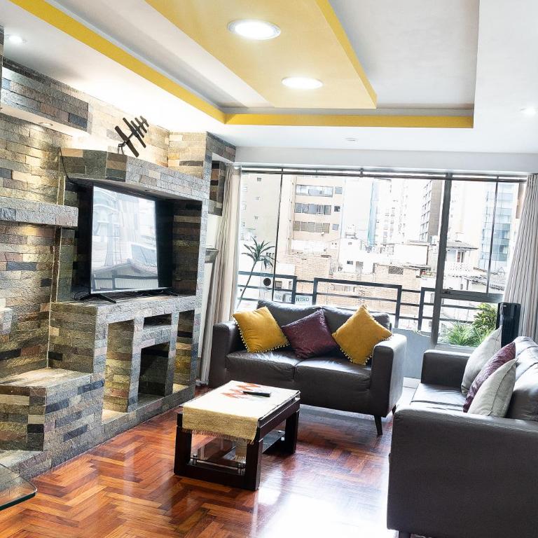 Departamento en el Corazón de Miraflores Peru - Apartamento con vistas y balcón - 1