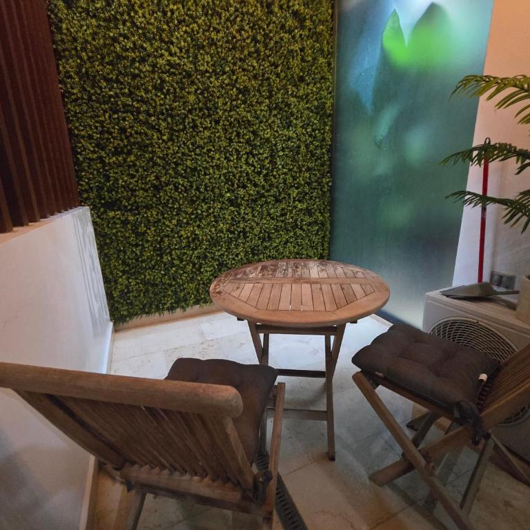 A Perfect Place - Rooftop views of the Caribbean - Jacuzzi - Studio Apartment with Balcony - 5