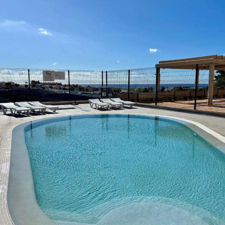 Modern 2 Bed Sea View Apartment Pool Access - Apartamento de 2 dormitorios con balcón y vistas al mar - 8
