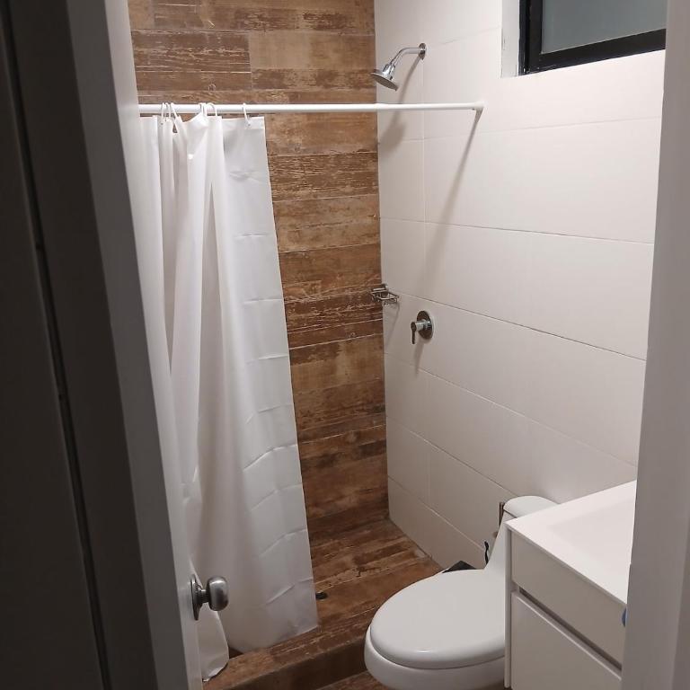 Beach house in Punta Hermosa, central beach area - Four-Bedroom House - 13