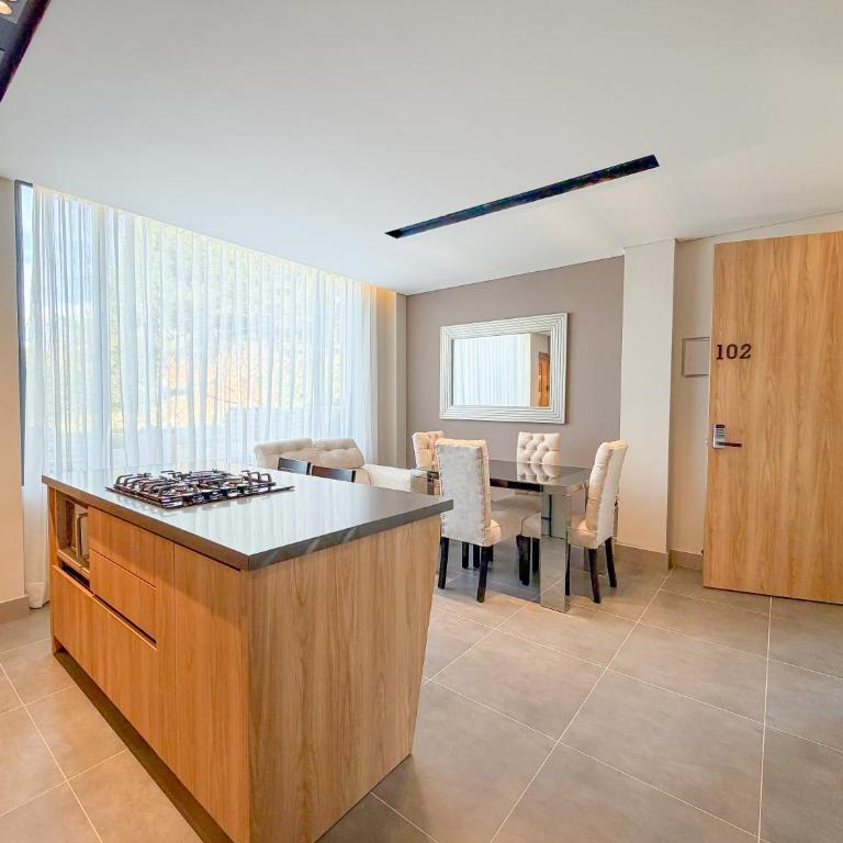 Cielo Verde 102-Luxury Apartment 3 Min from Airport JMC - Apartamento de 3 dormitorios - 3