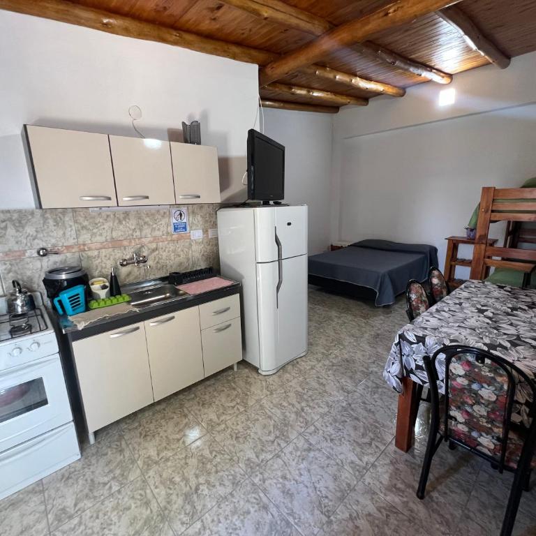 Monoambientes Pitu! - One-Bedroom Apartment - 1
