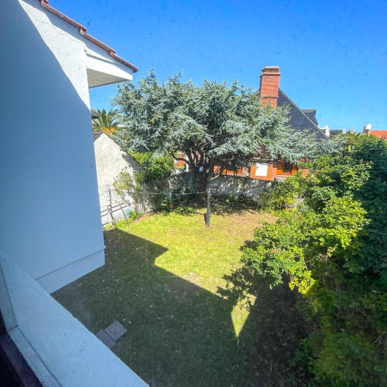 Hermosa casa recién renovada a cuadras del mar - Casa de 3 dormitorios - 12