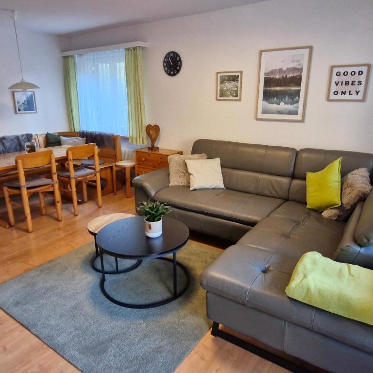 Valère Mountain Resort Leukerbad - Apartamento de 1 dormitorio con balcón y vistas a la montaña - 2