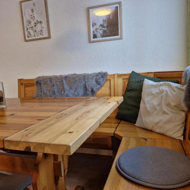 Valère Mountain Resort Leukerbad - Apartamento de 1 dormitorio con balcón y vistas a la montaña - 9