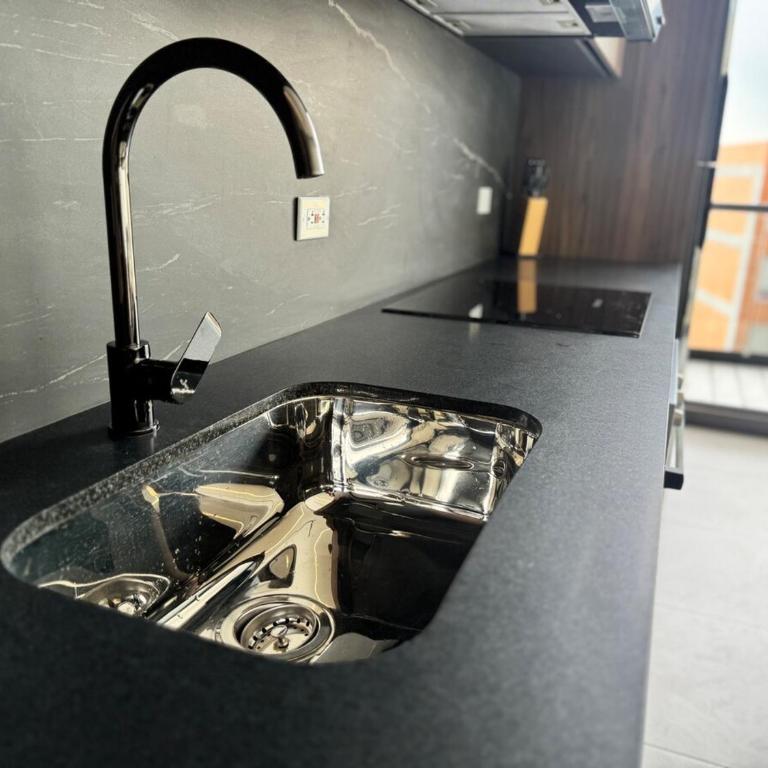 Spectacular loft-style penthouse in El Virrey - One-Bedroom Apartment - 23