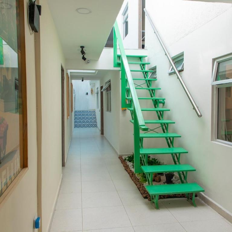 Private Boutique Studio, Fast WiFi, Great Location - One-Bedroom Apartment - 4