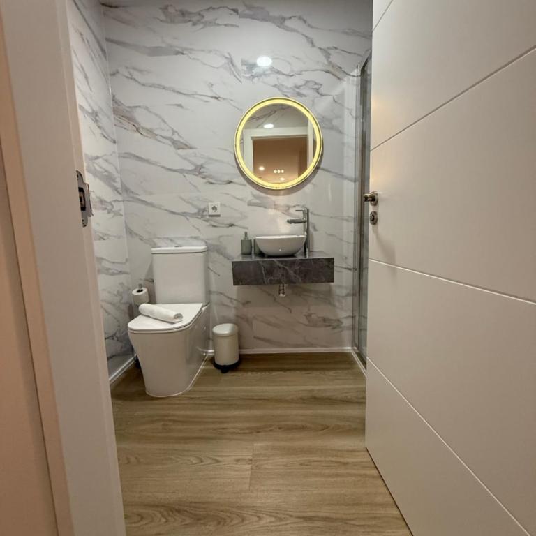 Apartamento a 5 min caminando de la estación de Bus y Tren María Zambrano - Apartamento de 1 dormitorio - 3