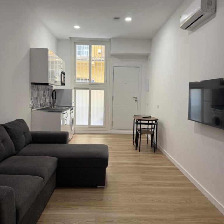 Apartamento a 5 min caminando de la estación de Bus y Tren María Zambrano - Apartamento de 1 dormitorio - 22