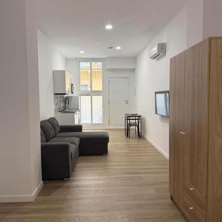 Apartamento a 5 min caminando de la estación de Bus y Tren María Zambrano - Apartamento de 1 dormitorio - 23