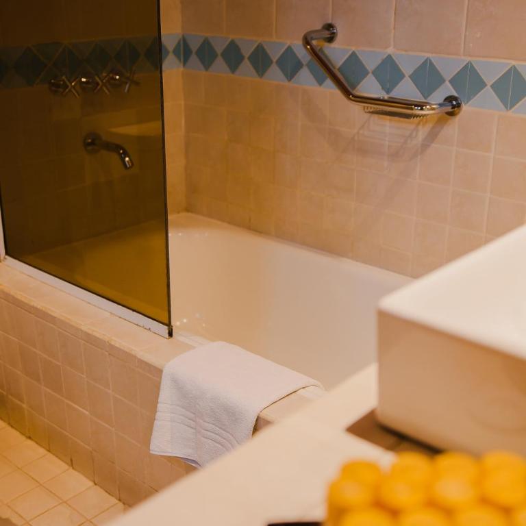 La Comarca Hotel - Habitación Cuádruple Estándar - 4