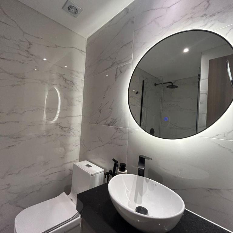 Smart apartment with pool and views of SCZ Equipetrol - One-Bedroom Apartment - 21