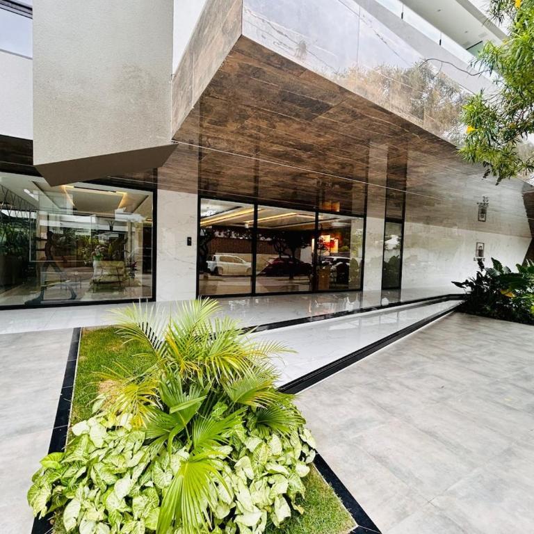 Smart apartment with pool and views of SCZ Equipetrol - One-Bedroom Apartment - 36