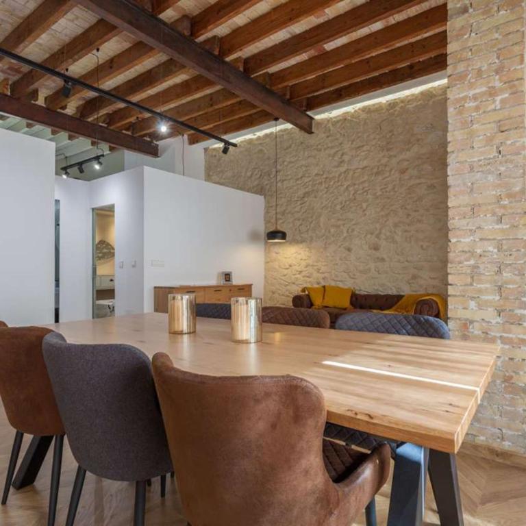 Modern and unique in the heart of alicante - Two-Bedroom Apartment - 3