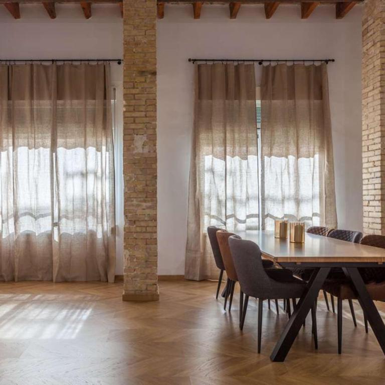 Modern and unique in the heart of alicante - Two-Bedroom Apartment - 10