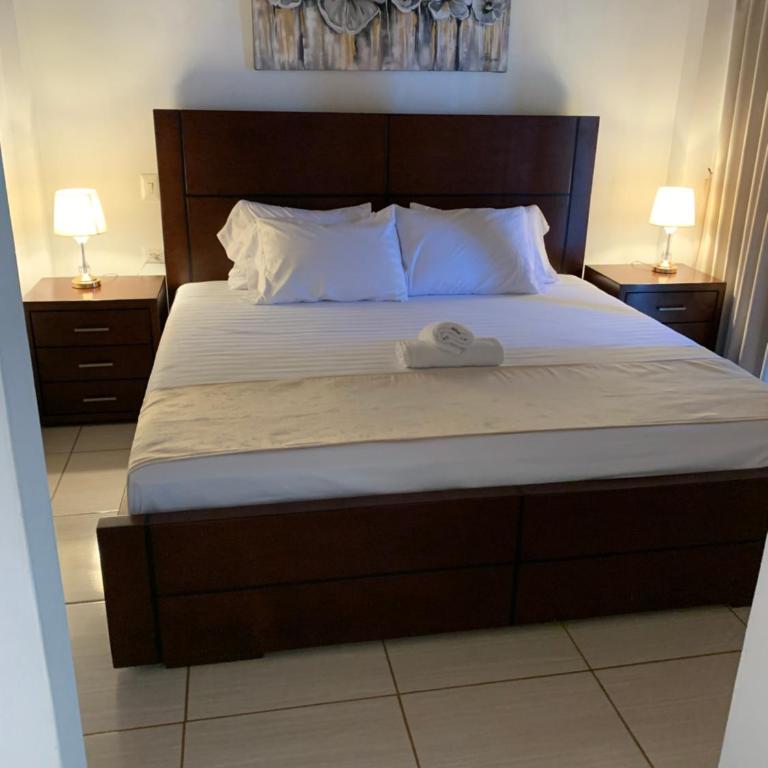 Casa Quintanilla - Deluxe Double Room with Balcony - 9