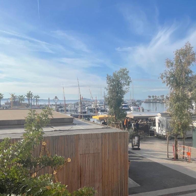 Appartement neuf - Vue Port - Parking - Clim - À pied de tout - Apartment mit 1 Schlafzimmer - 8
