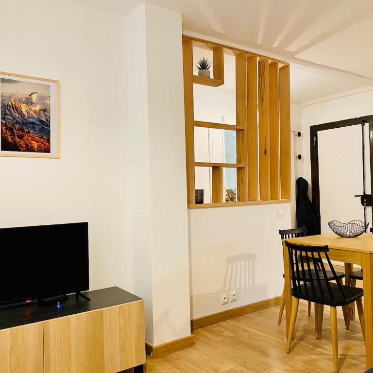 L'Écrin - 2 Bedrooms - Large free parking & Close to Tram - Appartement 2 Chambres - 9
