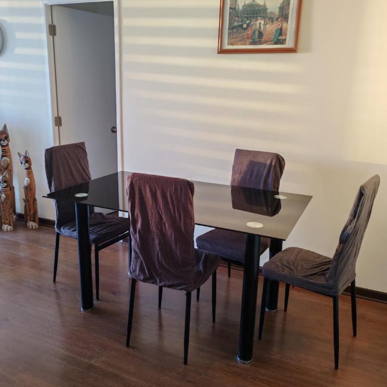 Apartamento acogedor - Three-Bedroom Apartment - 6