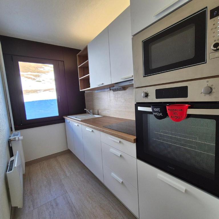 Appartement skis aux pieds avec balcon et cuisine équipée - FR-1-502-595 - Appartamento - 7