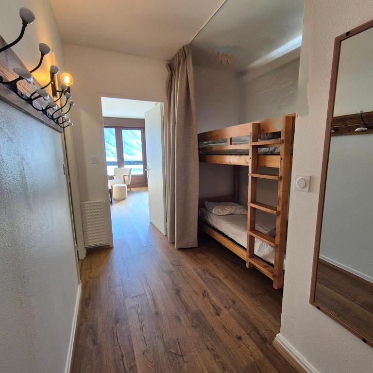 Appartement skis aux pieds avec balcon et cuisine équipée - FR-1-502-595 - Appartamento - 8